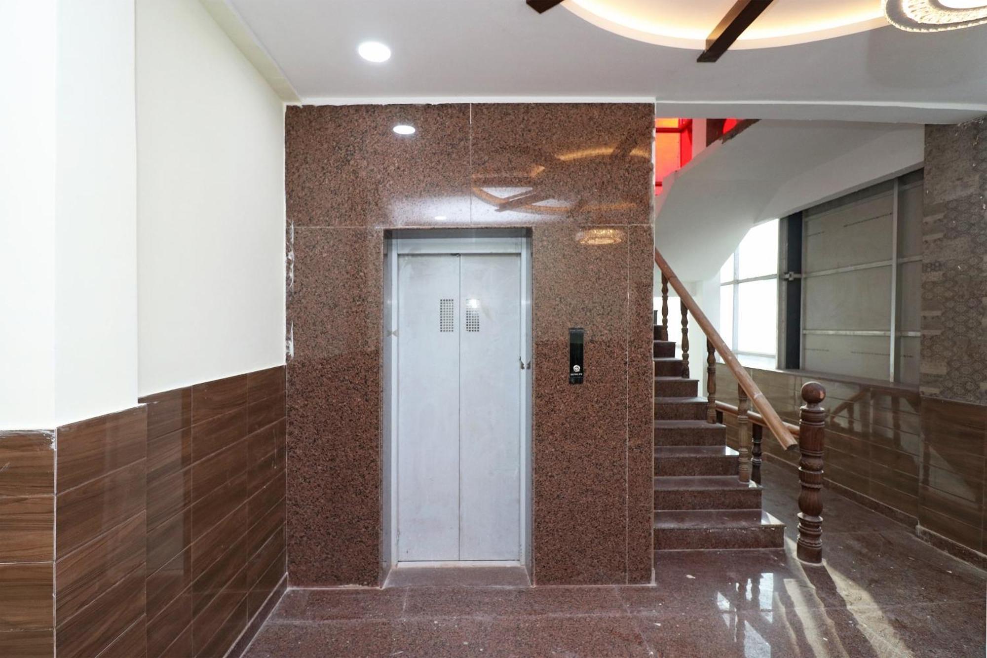 Hotel Centre Point Gorakhpur Ngoại thất bức ảnh