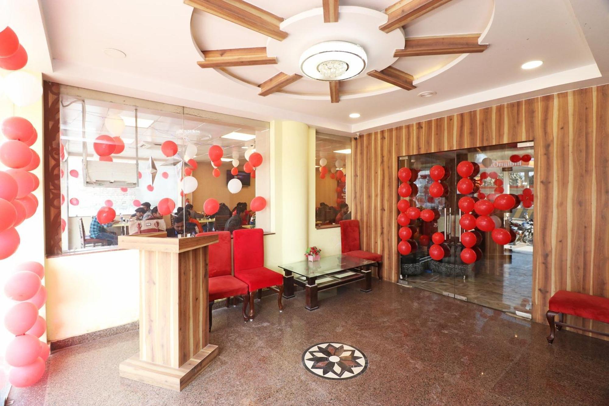 Hotel Centre Point Gorakhpur Ngoại thất bức ảnh