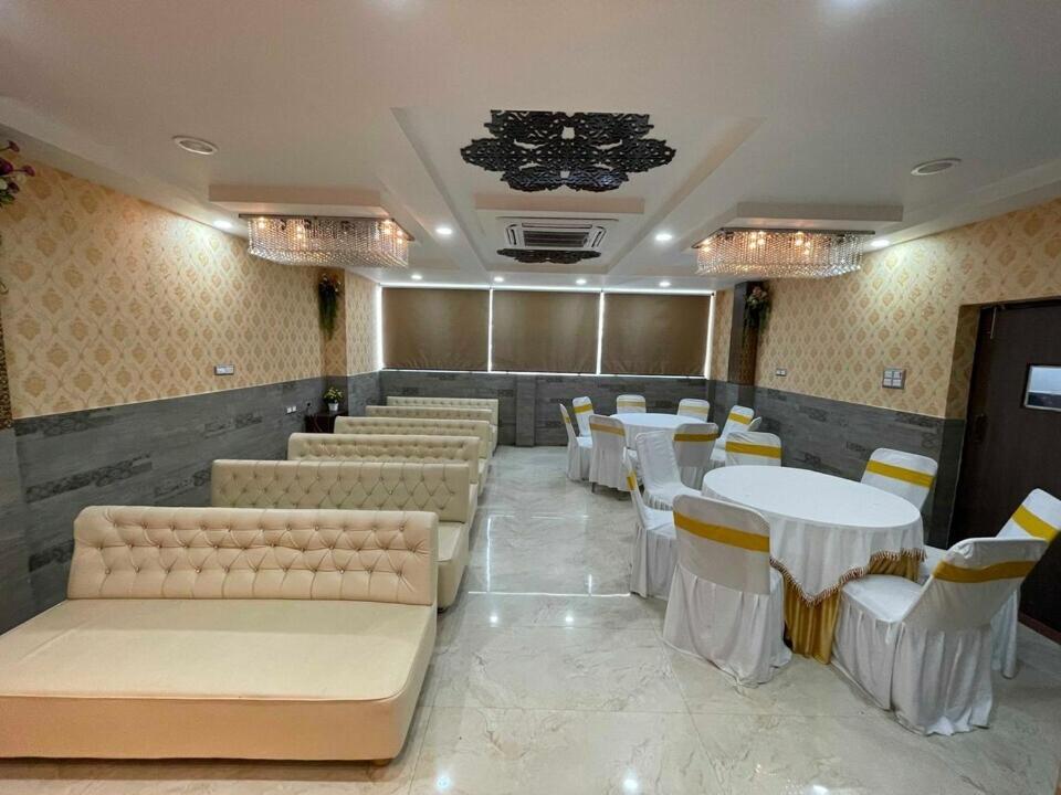 Hotel Centre Point Gorakhpur Ngoại thất bức ảnh