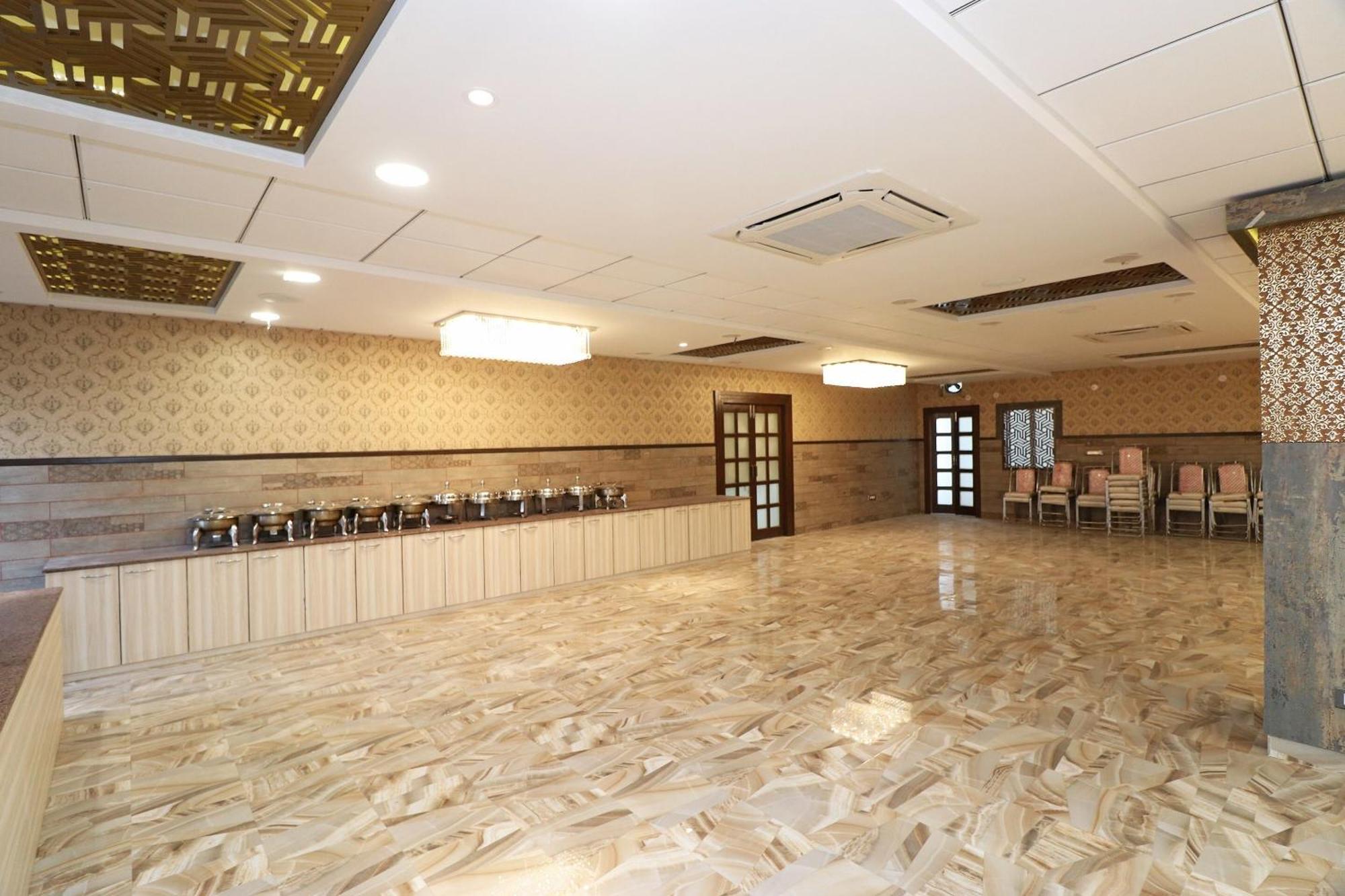 Hotel Centre Point Gorakhpur Ngoại thất bức ảnh